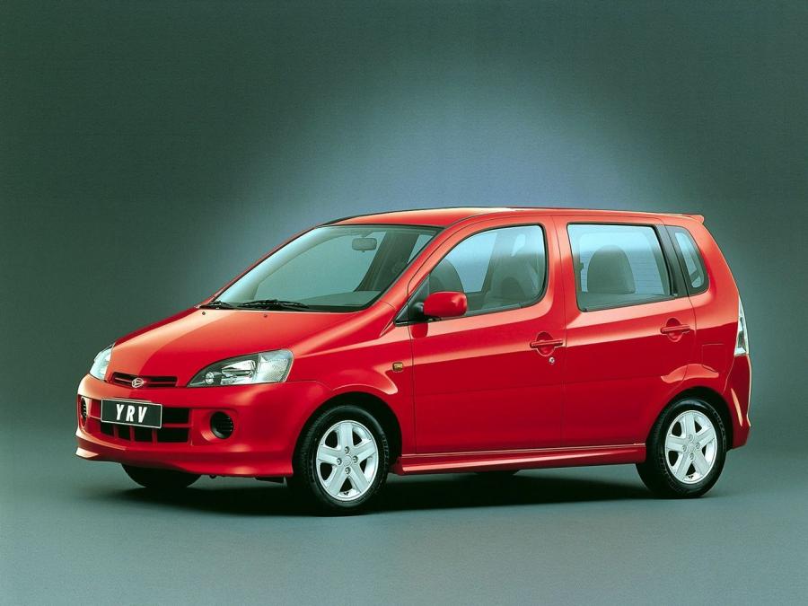  Daihatsu YRV 2000 года  (фото 3 из 16)